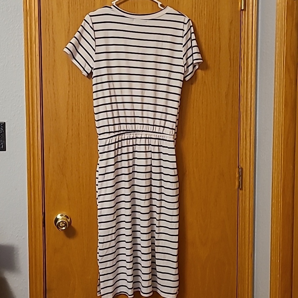 Black and White Striped Dress - Picture 3 of 3